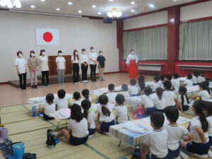 こども保育科１年生が護国神社の七夕祭の飾り付けに子どもたちのサポート役で参加しました☆ class=