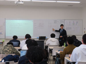 『情報処理技術者試験対策授業』が始まりました☆ class=