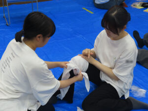 医療事務科1年生が『赤十字救急法救急員養成講習』を受講しました! Vol.2 class=