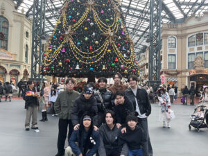 秋の恒例イベント『遠足』で東京ディズニーランドに行ってきました☆ class=