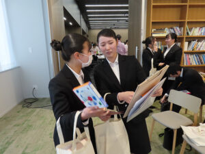 こども保育科2年生が「保育のおしごとフェア」に参加しました♪ class=