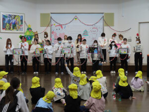 こども保育科１年生が『クリスマス会』を開催しました☆ class=