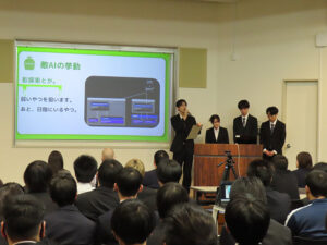 ゲームクリエイト科３年生が卒業研究発表を行いました！ class=