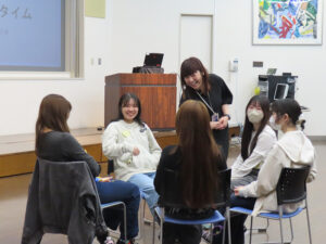 医療事務科１年生・２年生の『交流会』を開催しました！ class=